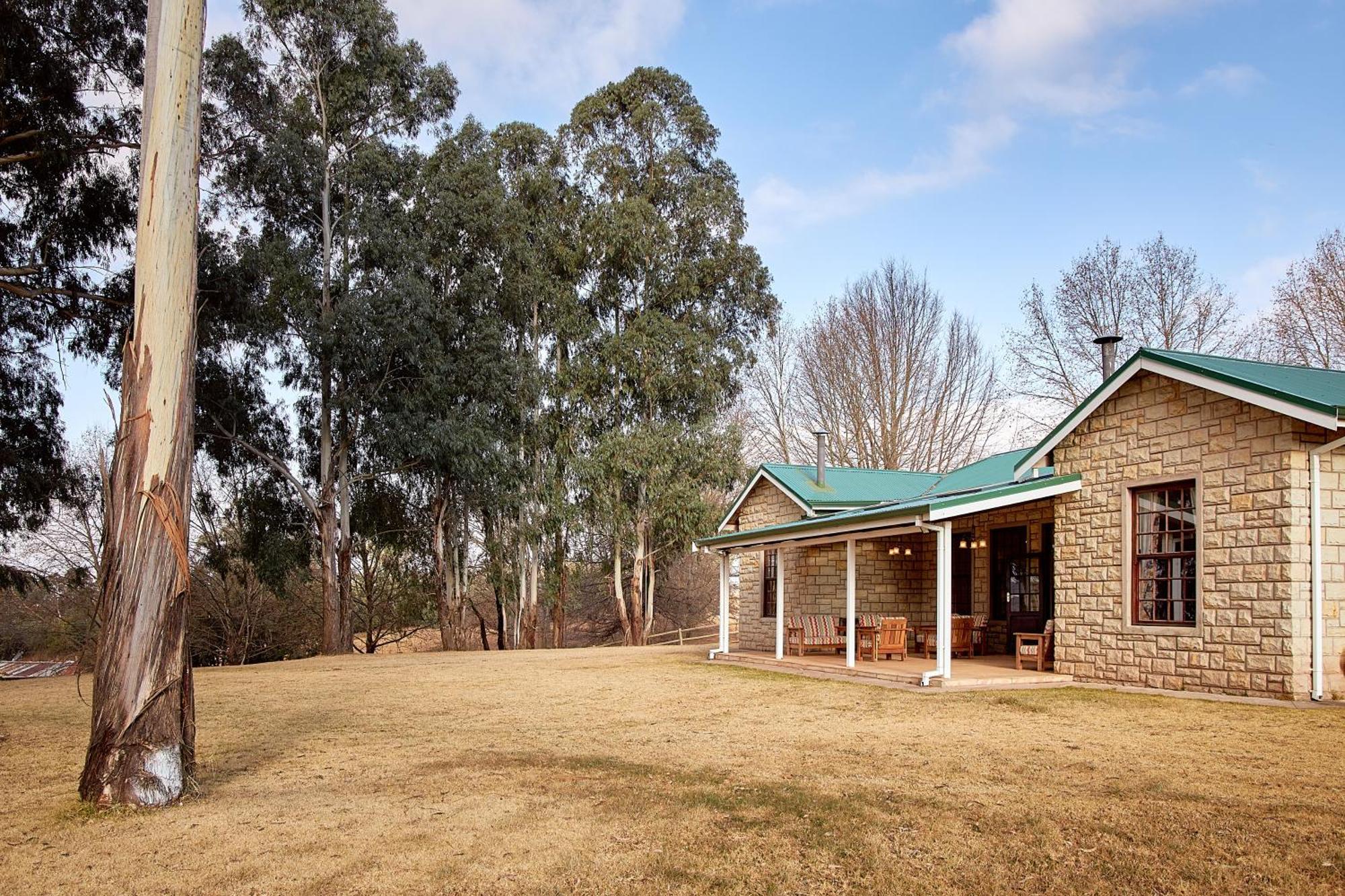 First Group Bushman'S Nek Hotel Garden Castle Exterior foto